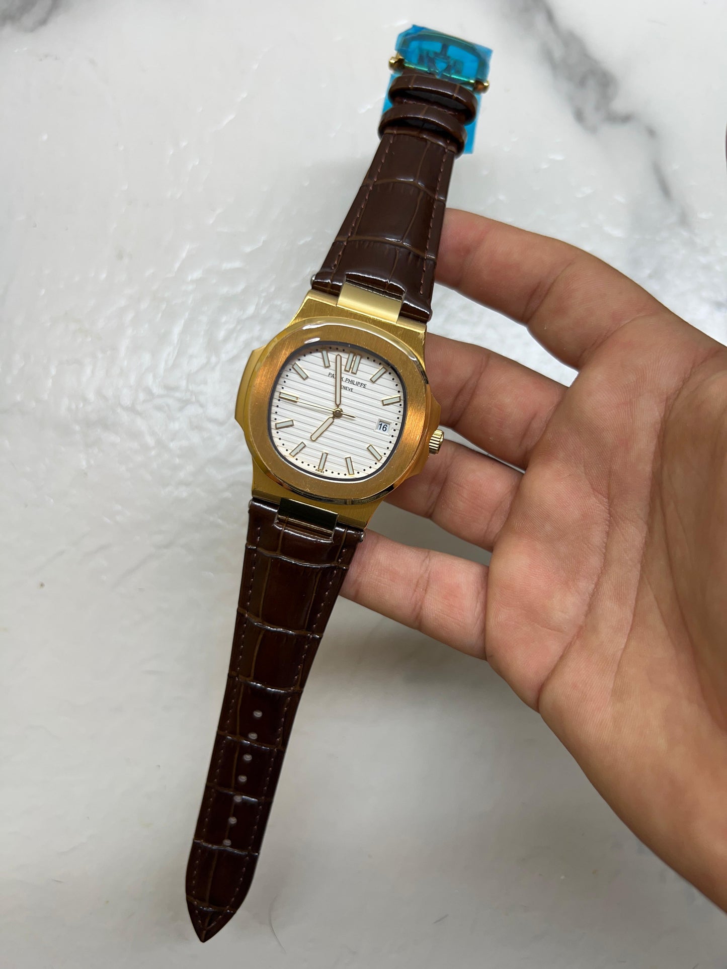 Natilius in pelle marrone oro