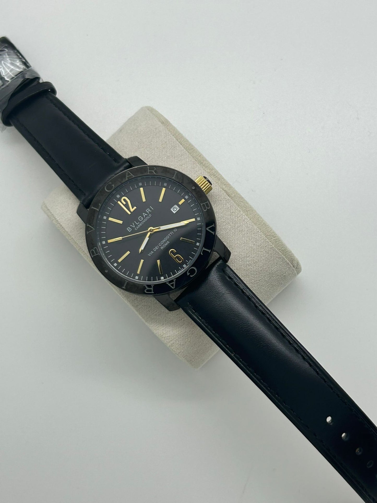 Carbon gold via dei condotti