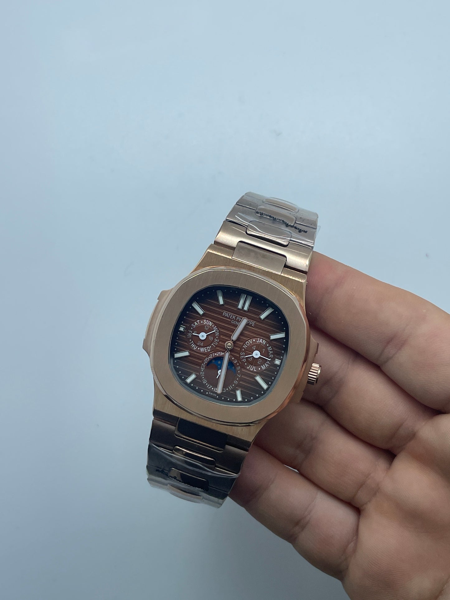 Natilius oro rosa fase lunare