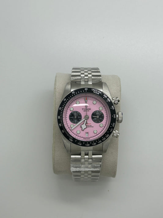 Tudor jubilee rosa